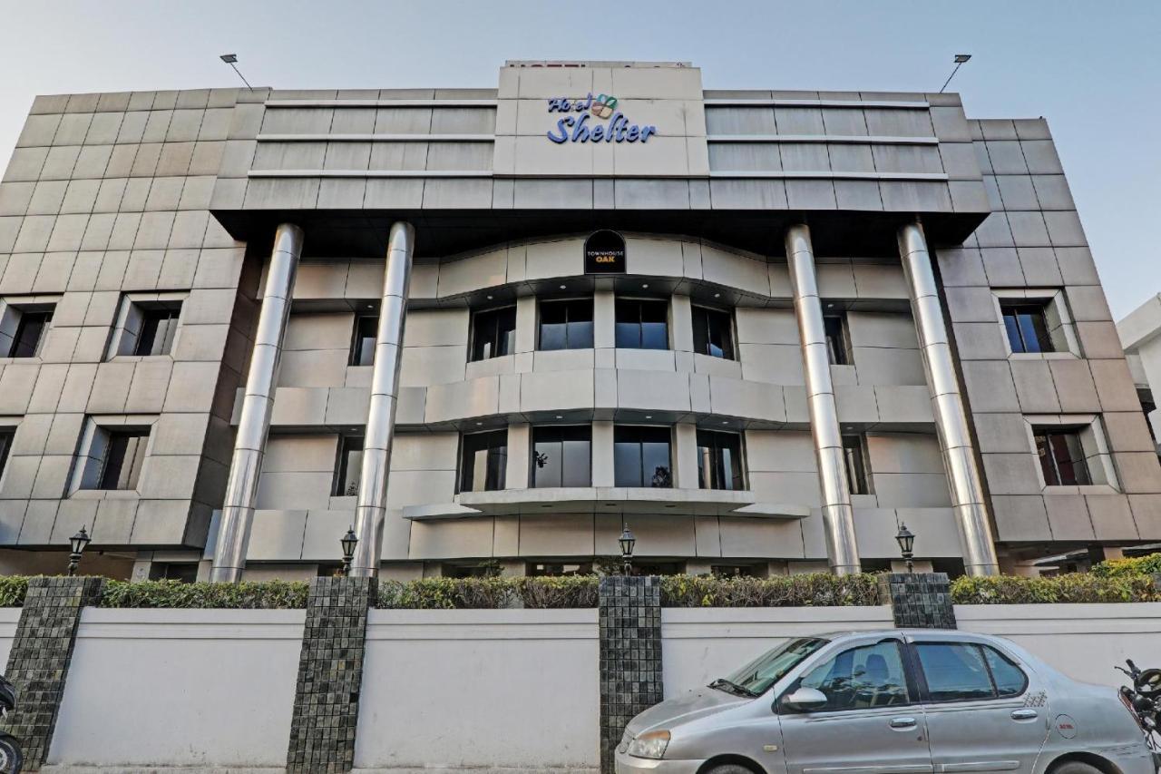 Shelter Hotel Lucknow Exteriör bild