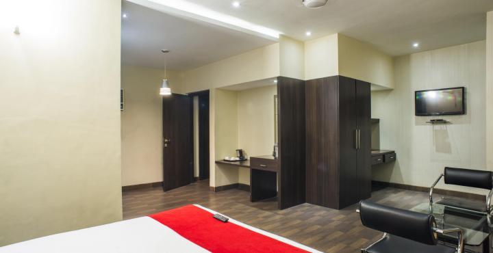 Shelter Hotel Lucknow Exteriör bild